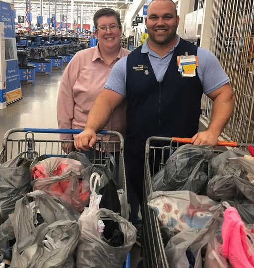 A Cart Full of Kindness: How a Walmart Manager Turned $50 into a Miracle…f